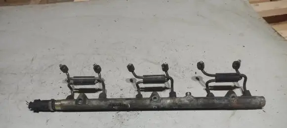 Fuel main line pipe