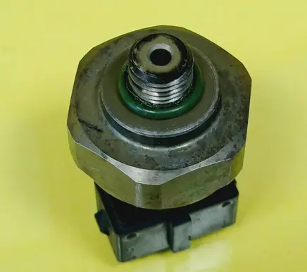 Mercedes-Benz C W202 Air conditioning (A/C) pressure sensor 1408300072 4990007060