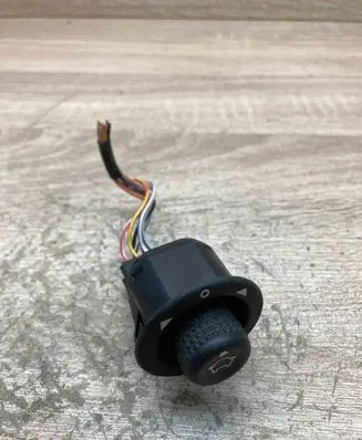 Ford Focus Wing mirror switch 93BG17B676BA K808X WITHPLUG