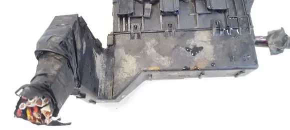 Nissan Almera Tino Fuse box set