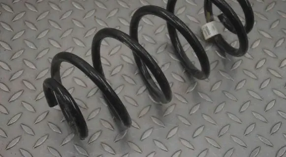Mercedes-Benz GLS X166 Rear coil spring 68253589AA