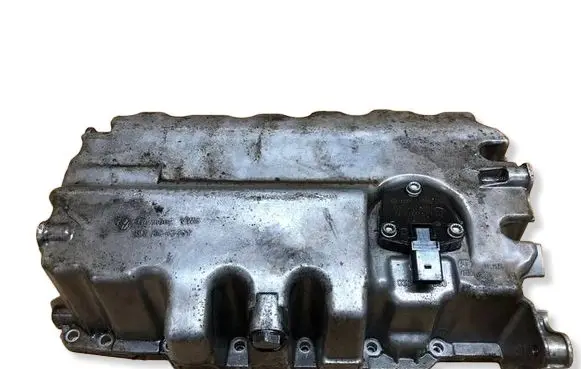 Volkswagen PASSAT B7 Oil sump 03G103603AF