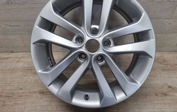 Nissan Juke I F15 R17 alloy rim N45701