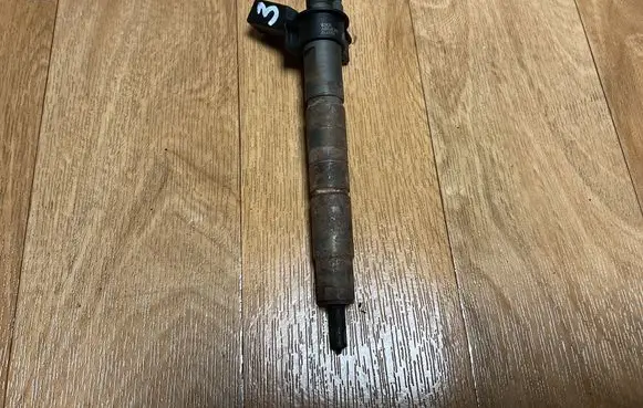 BMW 5 E60 E61 Fuel injector 7805428