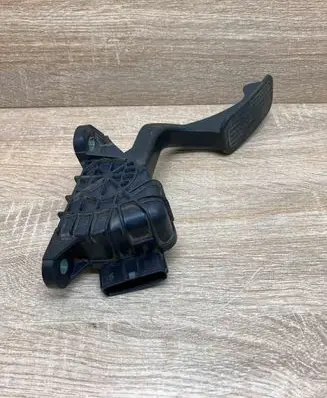 Toyota Prius (XW20) Accelerator throttle pedal 7812047050