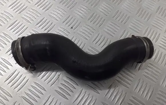 Opel Zafira B Air intake hose/pipe 55357037