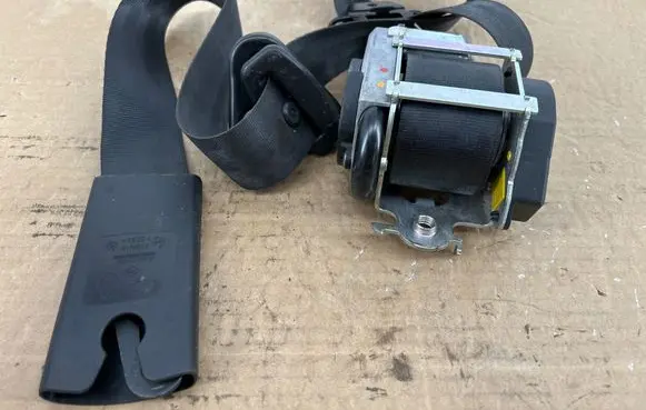 Renault Clio IV Front seatbelt 868854729R 07022013