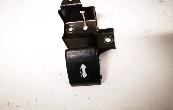 Nissan X-Trail T30 Engine bonnet (hood) release handle