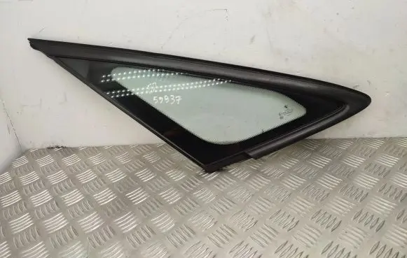 BMW 2 F45 Front triangle window/glass 7321944