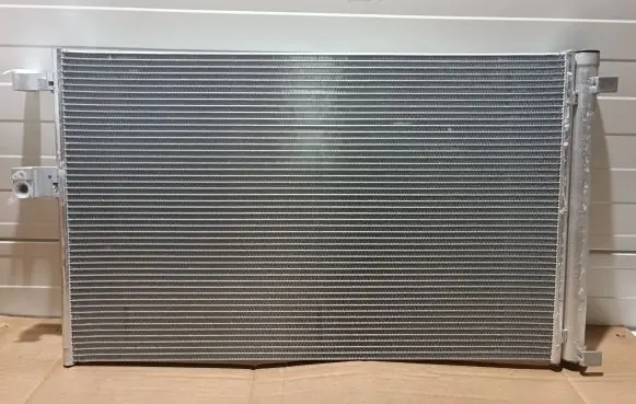 A/C cooling radiator (condenser)
