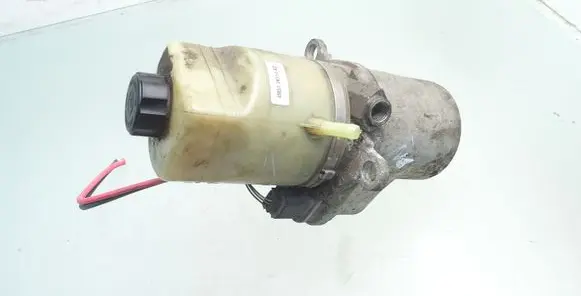 Ford Focus Power steering pump 4M513K514AD