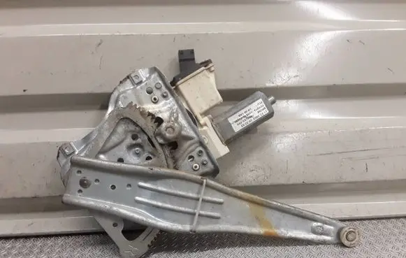 Toyota Corolla E120 E130 Rear door window regulator with motor 6983002120