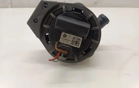 Volkswagen ID.4 Electric auxiliary coolant/water pump 1EA965567K