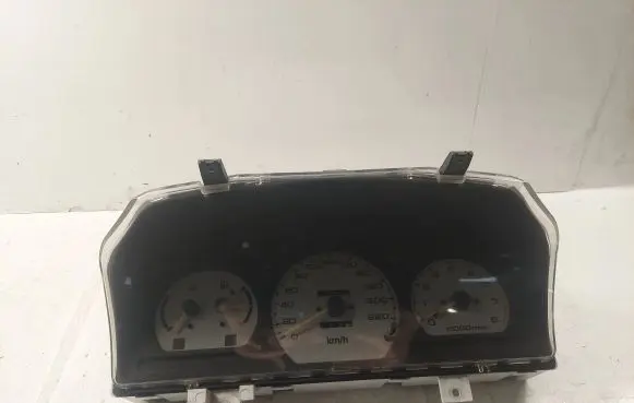 Mitsubishi Space Runner Speedometer (instrument cluster) MB898241 776570