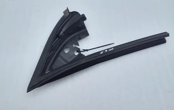 Volkswagen PASSAT CC Rubber seal front door window/glass 3C8857506