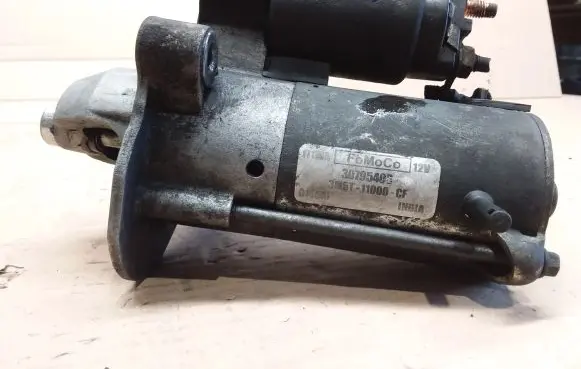 Volvo V70 Starter motor 30795400