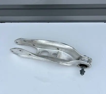 Porsche Cayenne (9Y0 9Y3) Rear upper control arm/wishbone 4M0505311J