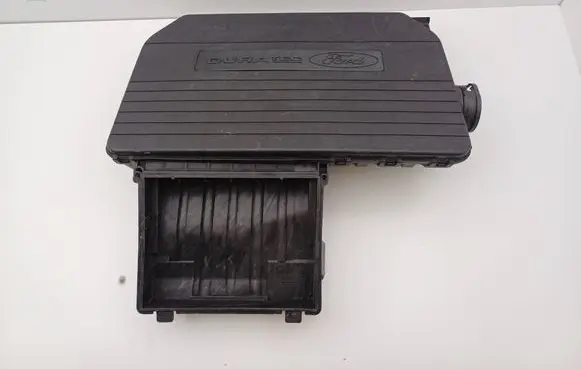Ford Fiesta Air filter box 2S619600DC