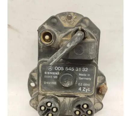 Mercedes-Benz 190 W201 Ignition amplifier control unit 0055453132 A0055453132