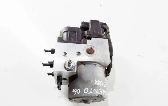 KIA Sorento ABS Pump 589103e310