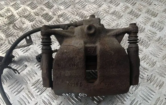Volkswagen PASSAT B8 Front brake caliper
