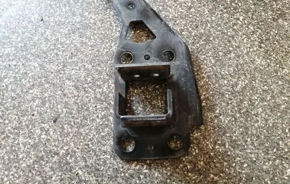 Audi A6 S6 C6 4F Radiator support slam panel bracket 4F0805500