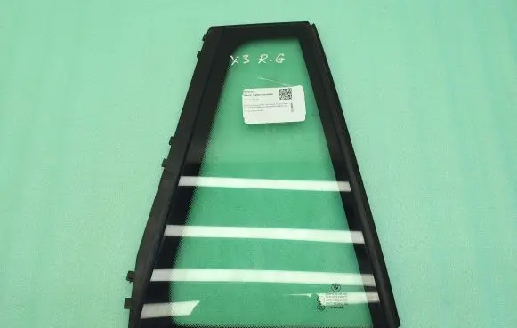 BMW X3 E83 Rear vent window glass 43R001057 DOT27AS2M23100