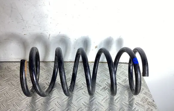 Lexus GS 250 350 300H 450H Front coil spring 