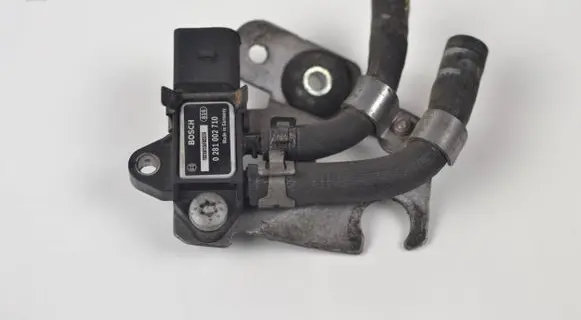 Volkswagen Golf Plus Air pressure sensor 0281002710 21072812145E