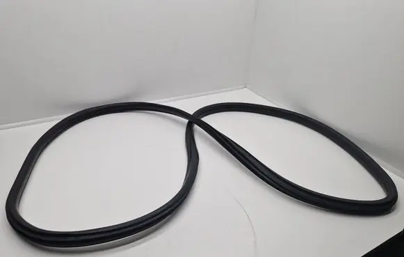Front door rubber seal