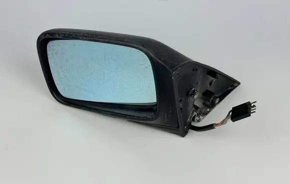 BMW 3 E30 Front door electric wing mirror E10117111