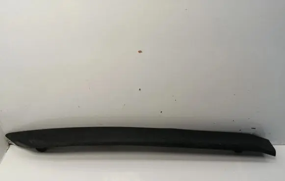 Toyota Avensis T270 Front bumper lip 7685205030