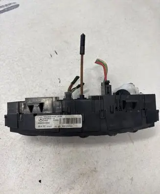 Mercedes-Benz Sprinter W901 W902 W903 W904 Climate control unit A9068300485KZ 5HB00901102