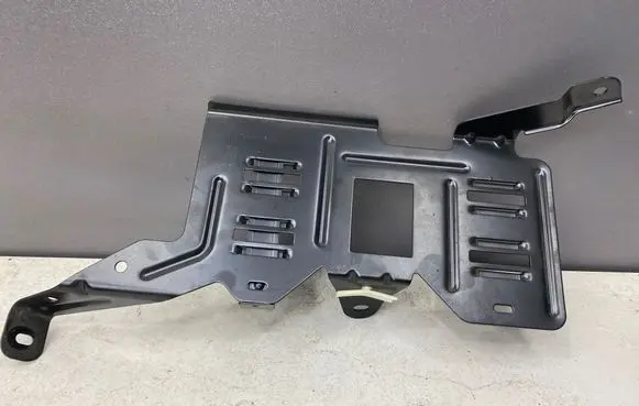 BMW 5 E60 E61 Sound amplifier holder/bracket 6925443 23781010