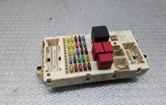 Fiat Stilo Fuse module 51755127