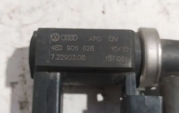 Audi A4 S4 B6 8E 8H Turbo solenoid valve 4E0906628 15T061 72290308