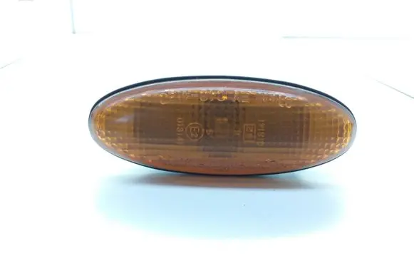 Mazda 323 F Front fender indicator light 0464120