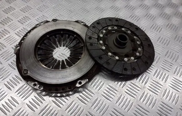 Toyota Avensis Verso Pressure plate 