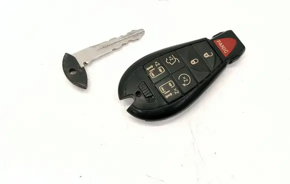Chrysler Town u0026 Country V Ignition key/card 