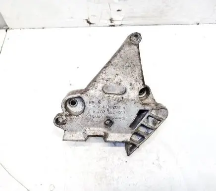 Volkswagen PASSAT B6 Engine mounting bracket 03g199207