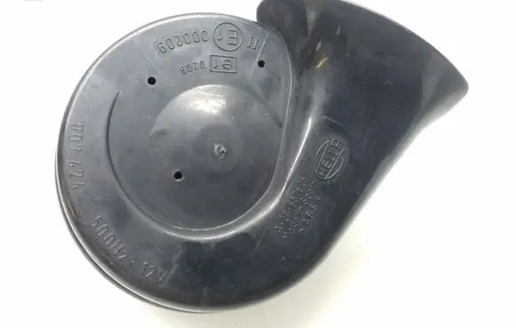Volkswagen Touareg I Horn signal E1000209
