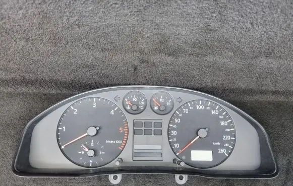 Audi A4 S4 B5 8D Speedometer (instrument cluster) 8D0919861F