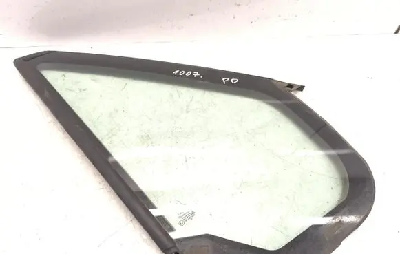 Ford Transit Front door vent window glass four-door 43R007023 AS2 M129