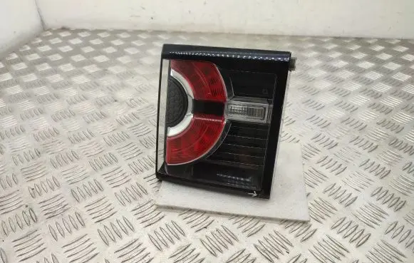 Land Rover Discovery Sport Tailgate rear/tail lights