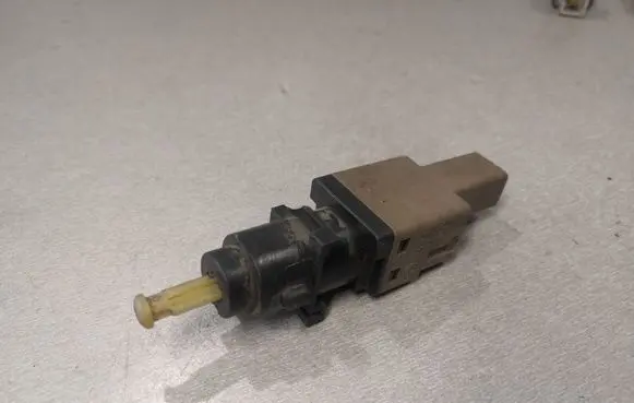 Fiat Stilo Brake pedal sensor switch 46834703 10216