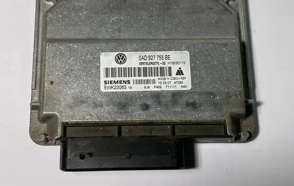 Volkswagen Touareg I Transfer box differential control unit 0AD927755BE 5WK22063