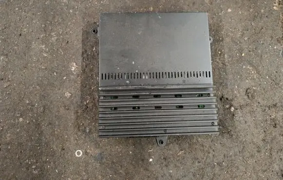 BMW X5 E53 Sound amplifier 65128379376