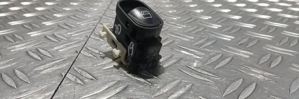 Mercedes-Benz C W203 Electric window control switch 501807 A2038200210 101103FQ04