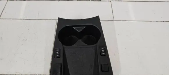 Nissan Leaf I (ZE0) Cup holder front 689223NL0A 689623NL0A 689T23NL0A