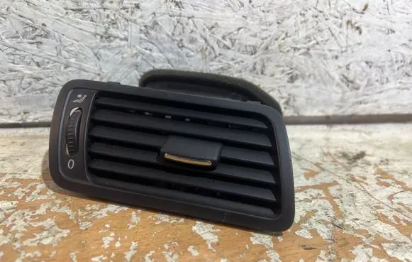 Volkswagen PASSAT B6 Dashboard side air vent grill/cover trim 3C1819702E